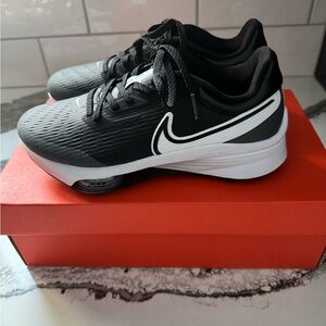 Nike Women’s Zoom Infinity Tour Next Golf Shoes - size 5.5